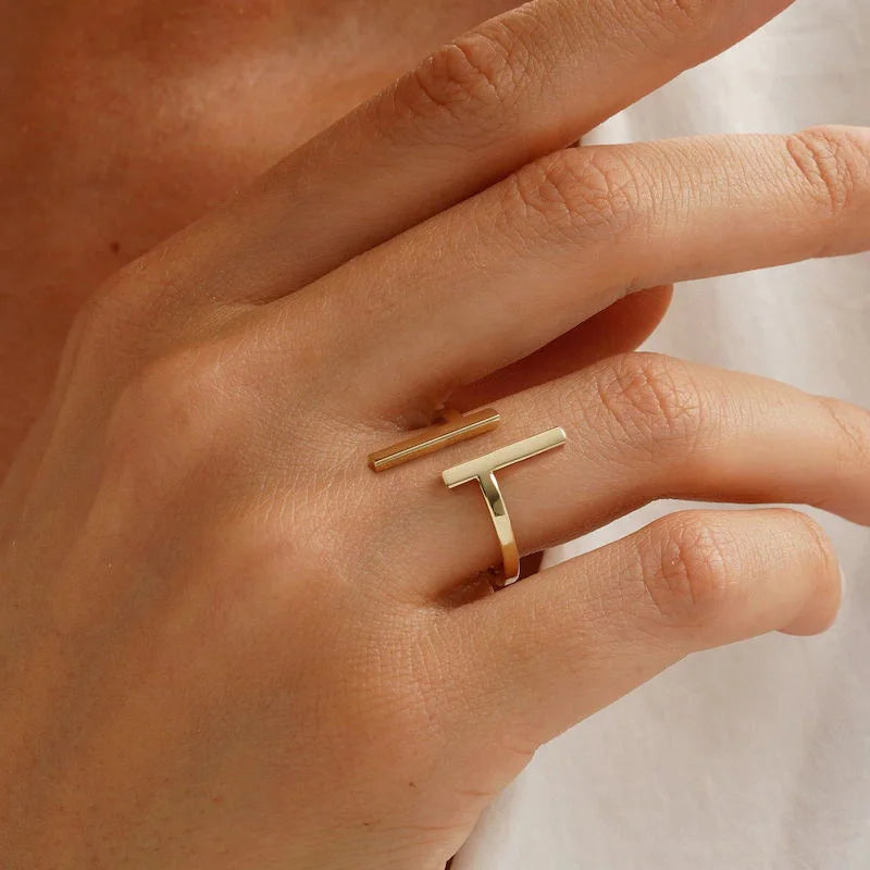 Wren Modern Minimalist Ring